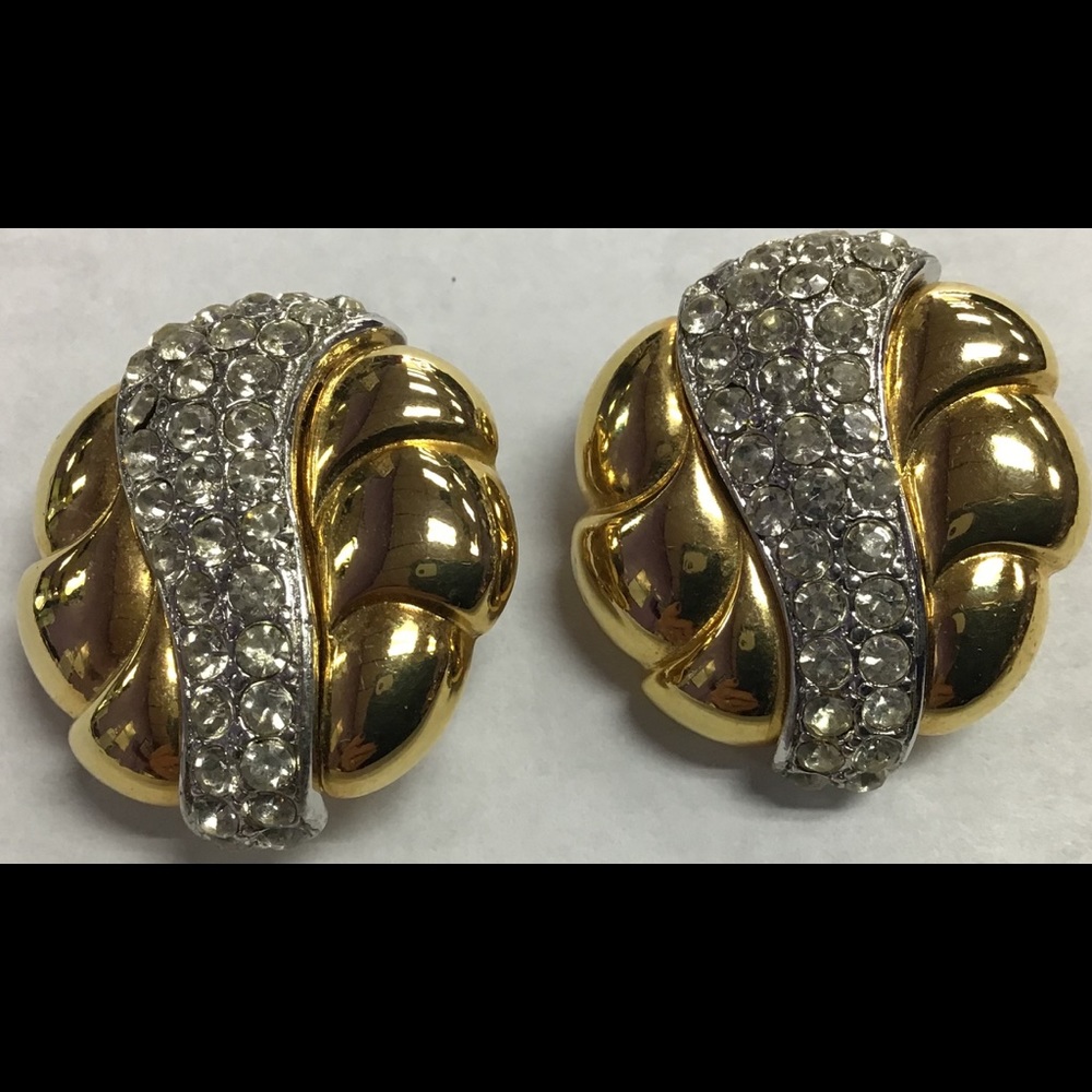 Erwin Pearl Clip Earrings Like New